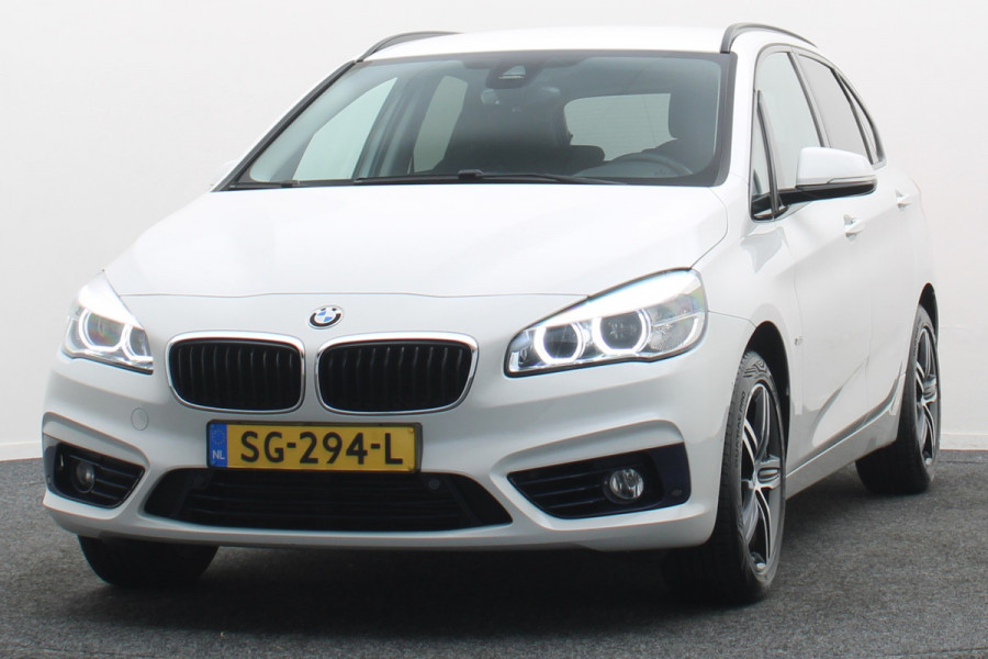 BMW 2 Serie Active Tourer 218i Corporate Lease Executive LED, Camera, Navigatie, Stoelverwarming, PDC