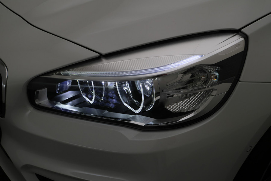 BMW 2 Serie Active Tourer 218i Corporate Lease Executive LED, Camera, Navigatie, Stoelverwarming, PDC