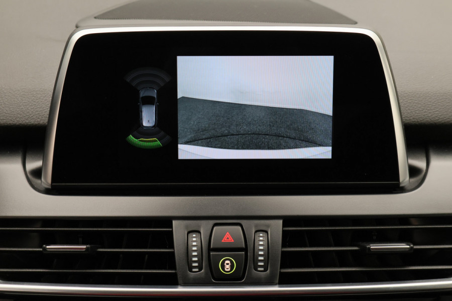 BMW 2 Serie Active Tourer 218i Corporate Lease Executive LED, Camera, Navigatie, Stoelverwarming, PDC
