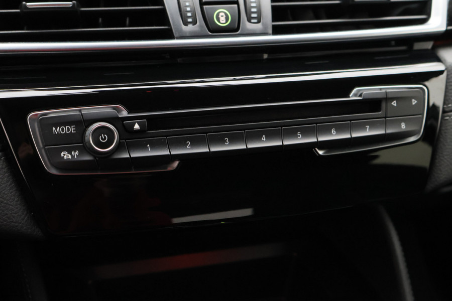 BMW 2 Serie Active Tourer 218i Corporate Lease Executive LED, Camera, Navigatie, Stoelverwarming, PDC