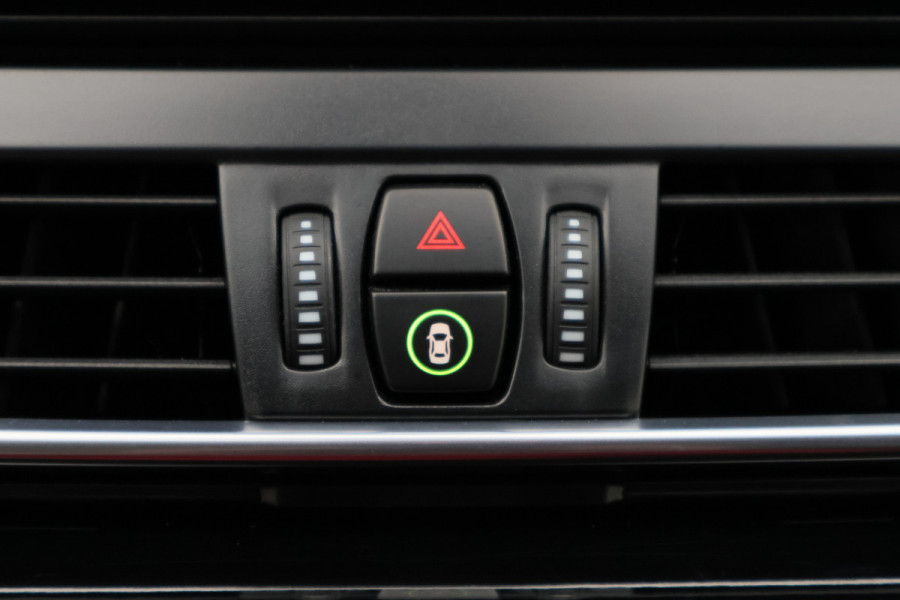BMW 2 Serie Active Tourer 218i Corporate Lease Executive LED, Camera, Navigatie, Stoelverwarming, PDC