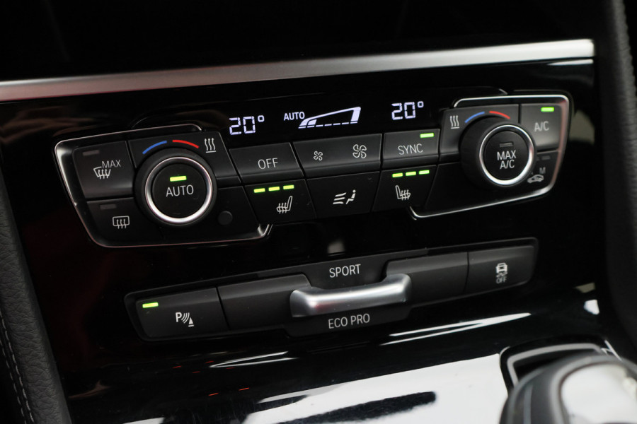 BMW 2 Serie Active Tourer 218i Corporate Lease Executive LED, Camera, Navigatie, Stoelverwarming, PDC