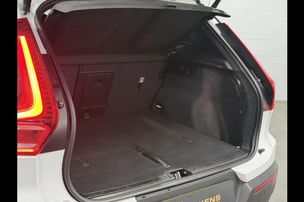 Volvo XC40 Recharge Twin Pro Trekhaak | Open dak | Adapt. cruise | 360 camera | Stuur-/stoelverwarming | Harman/Kardon | Carplay