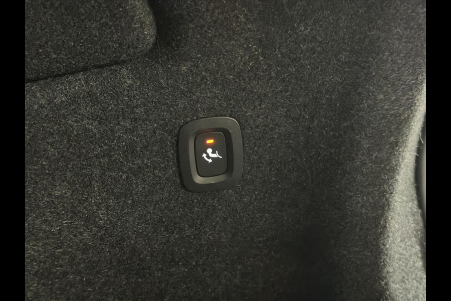 Volvo XC40 Recharge Twin Pro Trekhaak | Open dak | Adapt. cruise | 360 camera | Stuur-/stoelverwarming | Harman/Kardon | Carplay