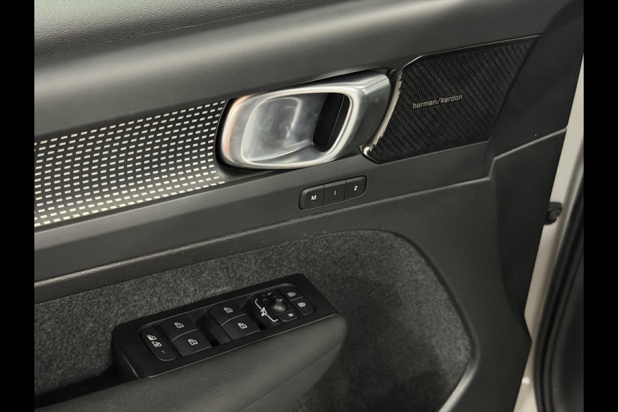 Volvo XC40 Recharge Twin Pro Trekhaak | Open dak | Adapt. cruise | 360 camera | Stuur-/stoelverwarming | Harman/Kardon | Carplay