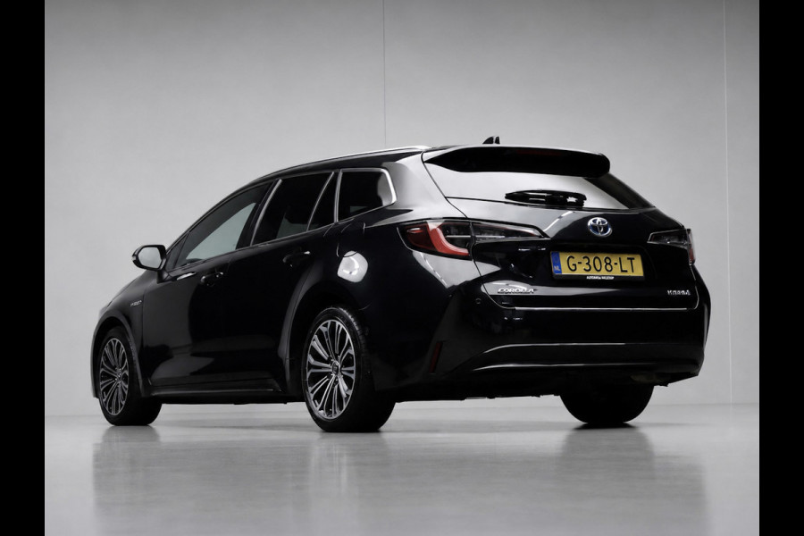 Toyota Corolla Touring Sports 1.8 Hybrid Executive Sport (NAVI,CAMERA,STOELVERWARMING,CRUISE,LED,GETINT,SPORTSTOELEN,LM VELGEN)