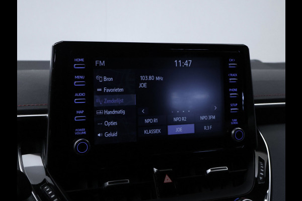 Toyota Corolla Touring Sports 1.8 Hybrid Executive Sport (NAVI,CAMERA,STOELVERWARMING,CRUISE,LED,GETINT,SPORTSTOELEN,LM VELGEN)