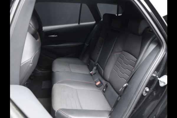 Toyota Corolla Touring Sports 1.8 Hybrid Executive Sport (NAVI,CAMERA,STOELVERWARMING,CRUISE,LED,GETINT,SPORTSTOELEN,LM VELGEN)