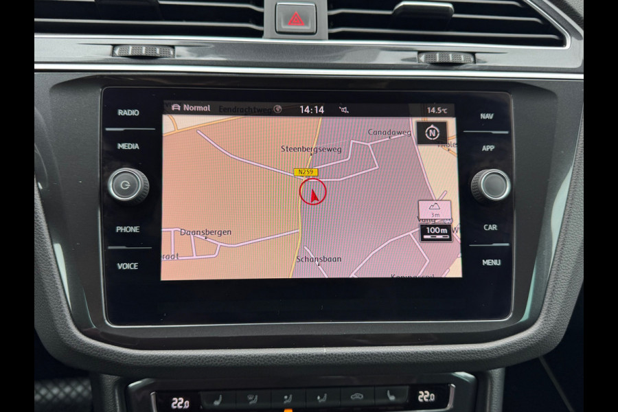 Volkswagen Tiguan 1.4 TSI Automaat R-Line * Led Plus * Parkeeramera * Stoelverwarming * Adaptieve Cruise Control *