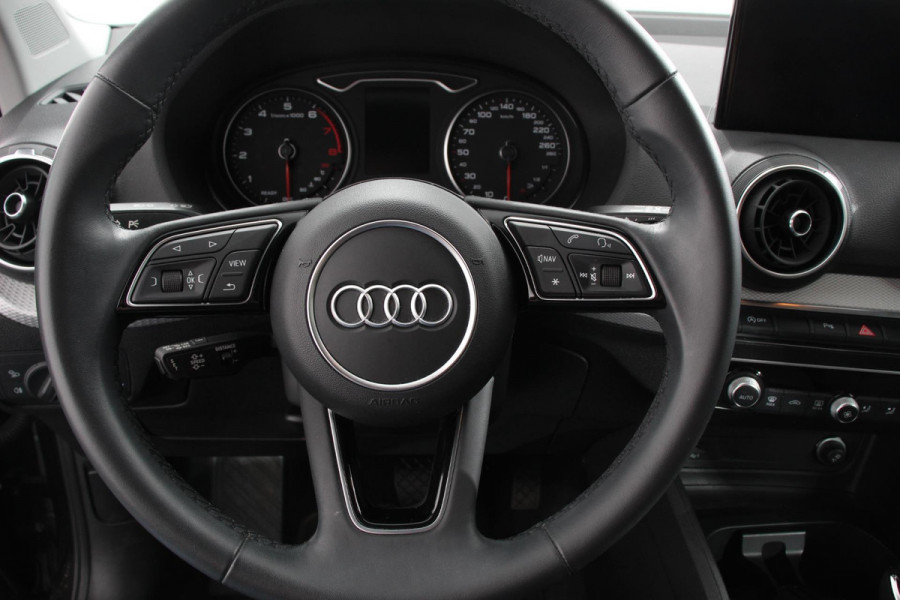Audi Q2 35 TFSI 150pk S-Tronic Prestige Navigatie Apple Carplay/Android Auto Camera Parkeersensoren Adaptive Cruise Control Stoelverwarming Climate Control Lichtmetalen velgen