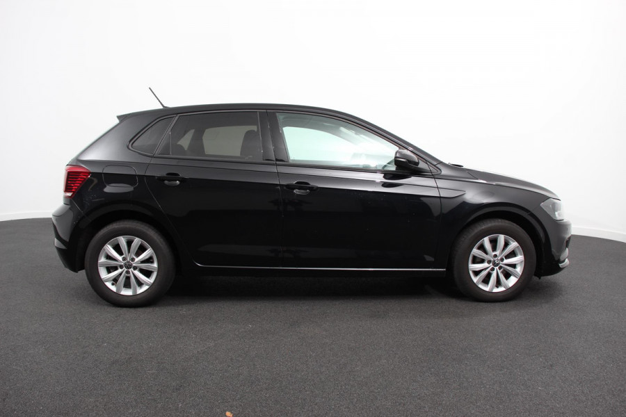 Volkswagen Polo 1.0 TSI 110 pk DSG Highline Navigatie Apple Carplay/Android Auto Adaptieve Cruise Control Parkeersensoren Stoelverwarming Privacy Glass Climatronic