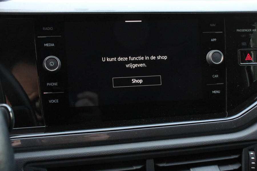 Volkswagen Polo 1.0 TSI 110 pk DSG Highline Navigatie Apple Carplay/Android Auto Adaptieve Cruise Control Parkeersensoren Stoelverwarming Privacy Glass Climatronic