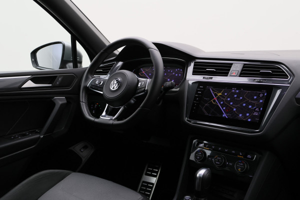 Volkswagen Tiguan Allspace 2.0 TSI 4Motion Highline Business R Panoramadak, Camera, Apple CarPlay, ACC, Keyless, Trekhaak, 20"