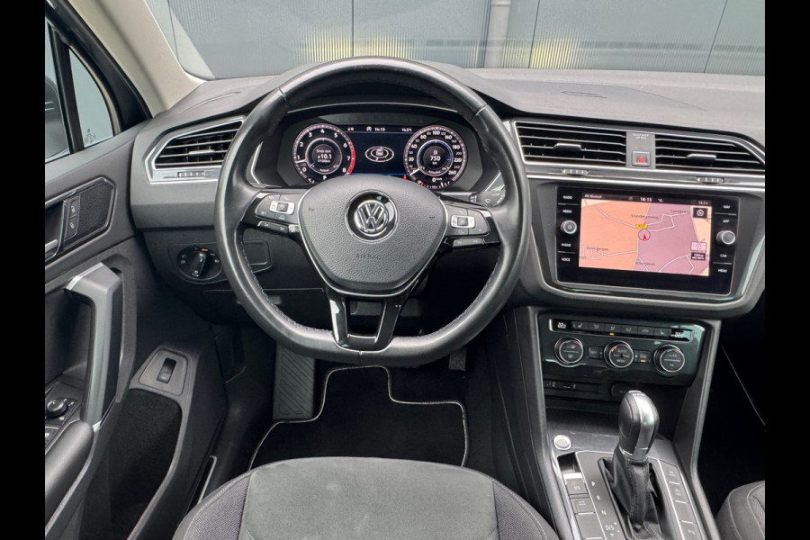 Volkswagen Tiguan 1.4 TSI Automaat R-Line * Led Plus * Parkeeramera * Stoelverwarming * Adaptieve Cruise Control *