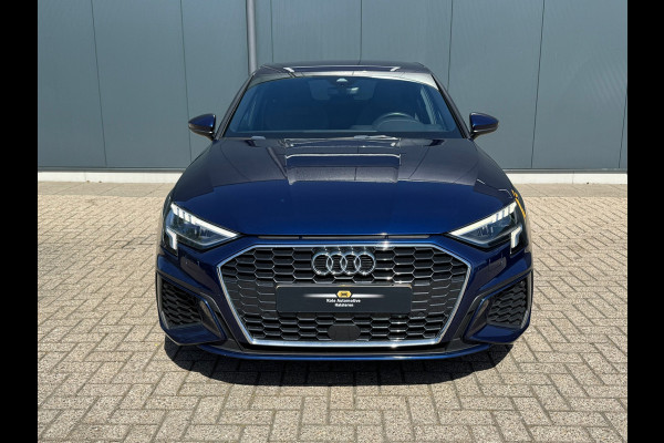 Audi A3 Sportback 30 TFSI S-line edition AUTOMAAT * Navigatie * Parkeersensoren * Audi Sound *