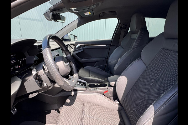 Audi A3 Sportback 30 TFSI S-line edition AUTOMAAT * Navigatie * Parkeersensoren * Audi Sound *