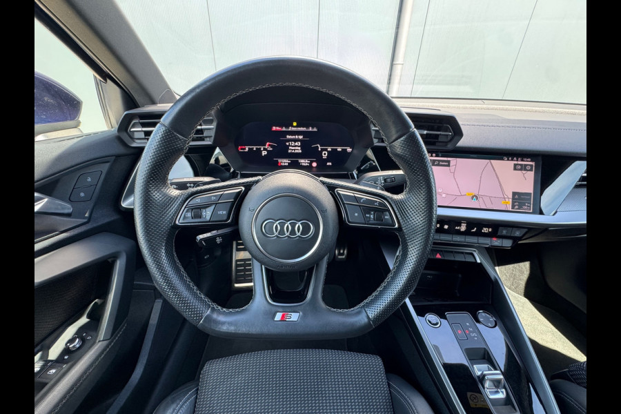 Audi A3 Sportback 30 TFSI S-line edition AUTOMAAT * Navigatie * Parkeersensoren * Audi Sound *