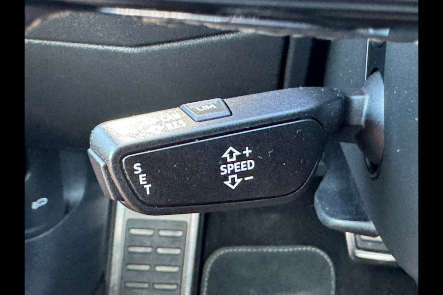 Audi A3 Sportback 30 TFSI S-line edition AUTOMAAT * Navigatie * Parkeersensoren * Audi Sound *