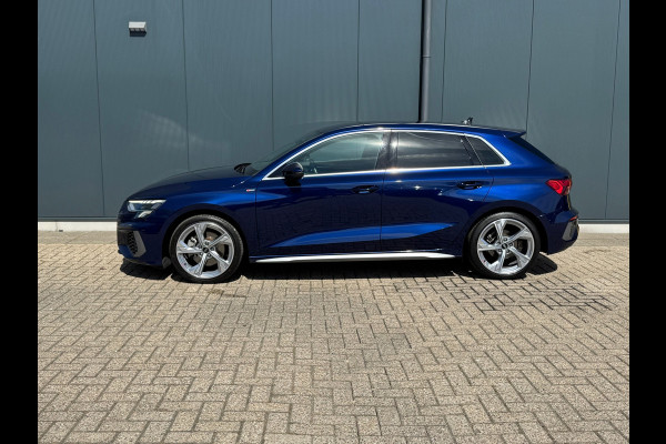 Audi A3 Sportback 30 TFSI S-line edition AUTOMAAT * Navigatie * Parkeersensoren * Audi Sound *