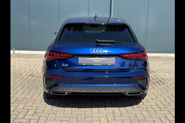 Audi A3 Sportback 30 TFSI S-line edition AUTOMAAT * Navigatie * Parkeersensoren * Audi Sound *