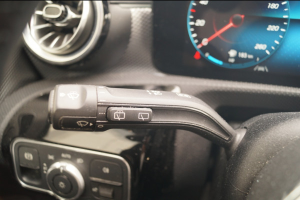 Mercedes-Benz CLA-Klasse Shooting Brake 250e Business Solution Luxury Limited -LEER-