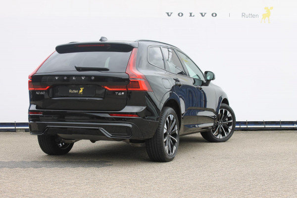 Volvo XC60 2.0 T6 Plug-in hybrid AWD Ultra Dark Luchtvering / Panoramisch schuif-kanteldak / Semi elektrisch wegklapbare trekhaak / Harman Kardon Audio