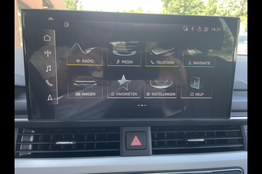 Audi A4 Avant 40 TFSI 204pk Pro Line Leder Sportstoelen Electrisch bedienbare achterklep Led Dab Navigatie Apple Carplay / Android Auto