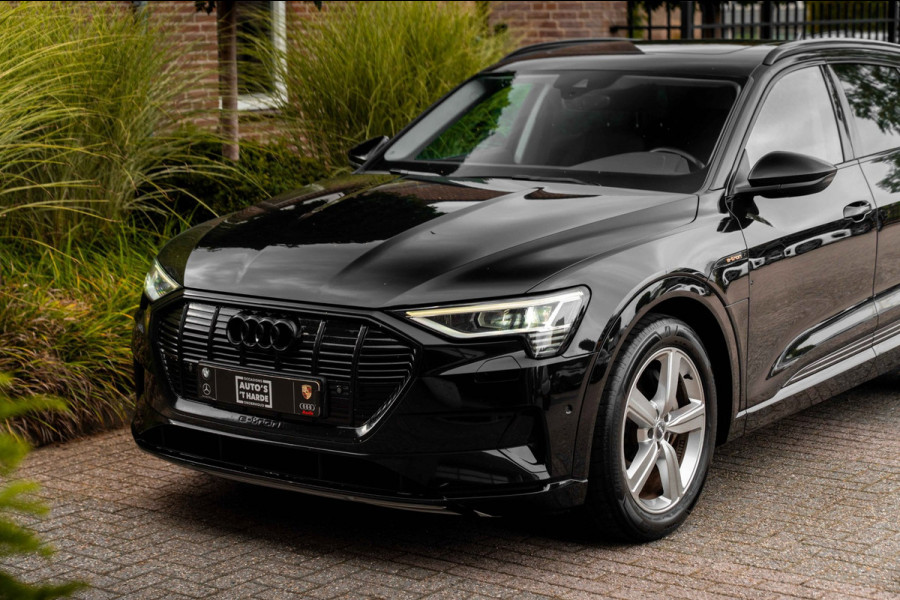 Audi e-tron E-tron 50 Quattro Launch Edition Plus 71 kWh Pano ACC Luchtvering Memory 20''