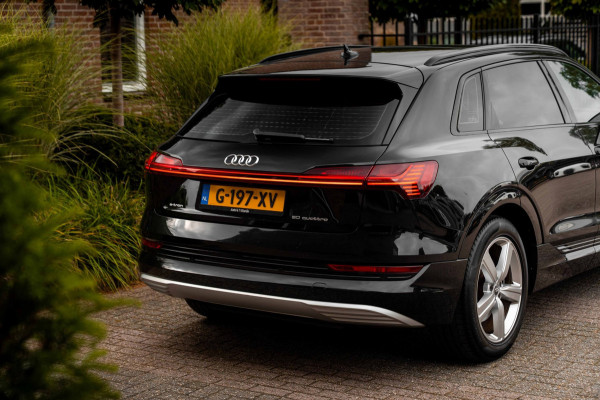 Audi e-tron E-tron 50 Quattro Launch Edition Plus 71 kWh Pano ACC Luchtvering Memory 20''