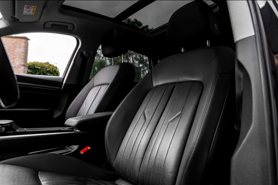 Audi e-tron E-tron 50 Quattro Launch Edition Plus 71 kWh Pano ACC Luchtvering Memory 20''