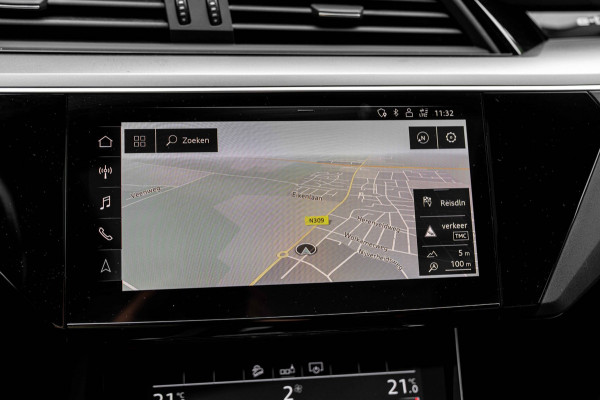 Audi e-tron E-tron 50 Quattro Launch Edition Plus 71 kWh Pano ACC Luchtvering Memory 20''