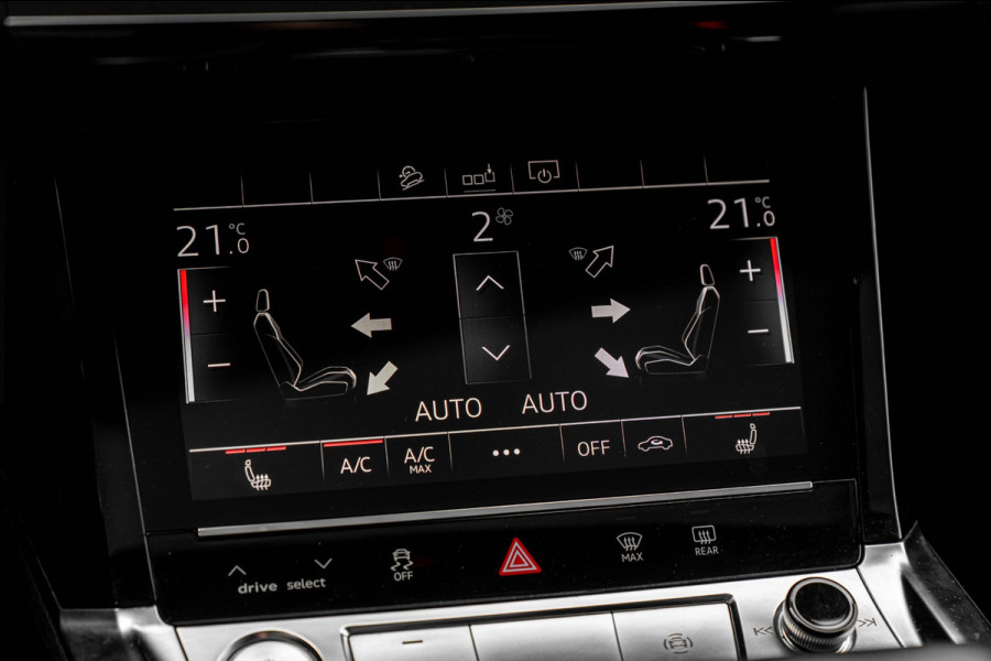 Audi e-tron E-tron 50 Quattro Launch Edition Plus 71 kWh Pano ACC Luchtvering Memory 20''
