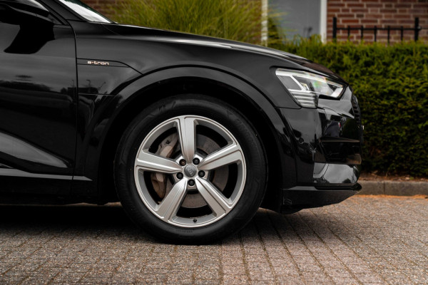Audi e-tron E-tron 50 Quattro Launch Edition Plus 71 kWh Pano ACC Luchtvering Memory 20''