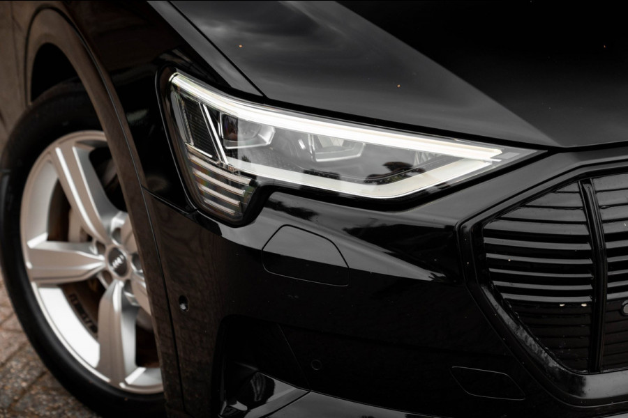 Audi e-tron E-tron 50 Quattro Launch Edition Plus 71 kWh Pano ACC Luchtvering Memory 20''