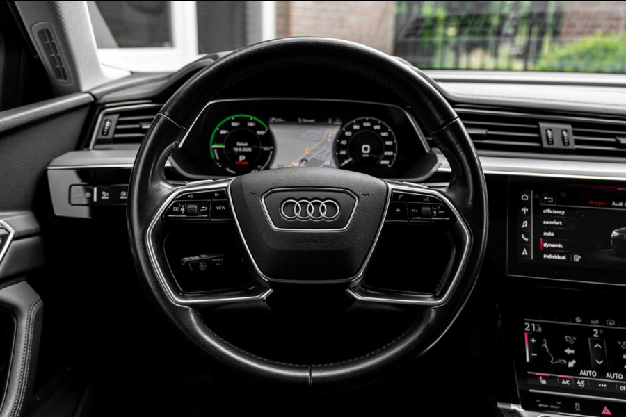 Audi e-tron E-tron 50 Quattro Launch Edition Plus 71 kWh Pano ACC Luchtvering Memory 20''