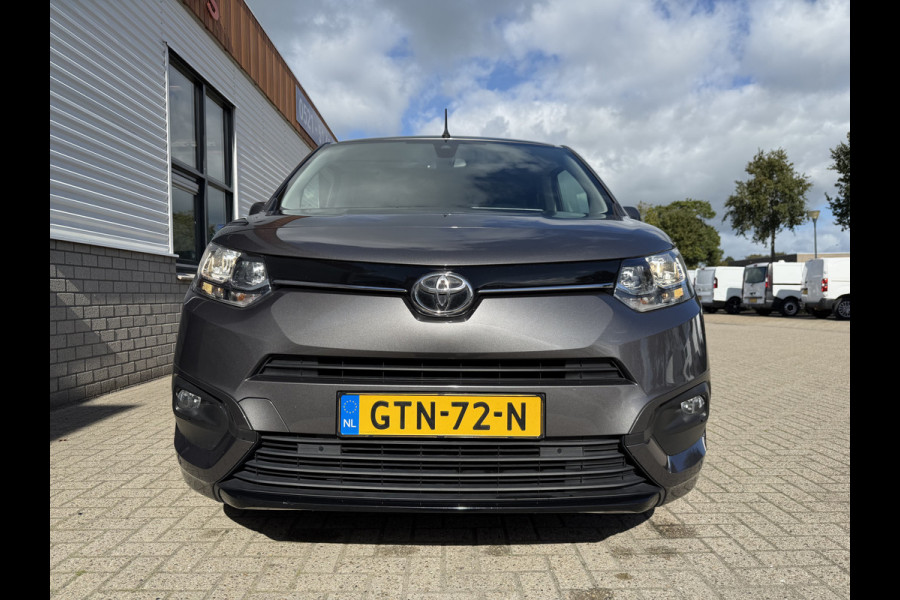 Toyota PROACE CITY Verso 1.2 Turbo 130pk Active Long 7 persoons / rolstoel lift / vaste prijs rijklaar € 24.950 marge / lease vanaf € 407 / automaat / camera / grijs metallic / dubbele schuifdeur / euro 6