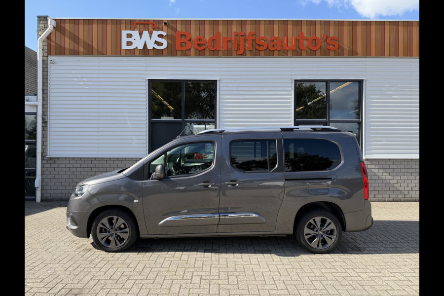 Toyota PROACE CITY Verso 1.2 Turbo 130pk Active Long 7 persoons / rolstoel lift / vaste prijs rijklaar € 24.950 marge / lease vanaf € 407 / automaat / camera / grijs metallic / dubbele schuifdeur / euro 6