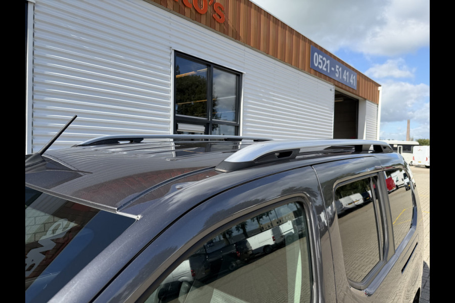Toyota PROACE CITY Verso 1.2 Turbo 130pk Active Long 7 persoons / rolstoel lift / vaste prijs rijklaar € 24.950 marge / lease vanaf € 407 / automaat / camera / grijs metallic / dubbele schuifdeur / euro 6