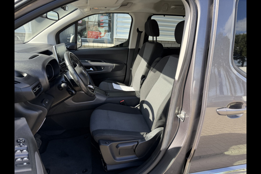 Toyota PROACE CITY Verso 1.2 Turbo 130pk Active Long 7 persoons / rolstoel lift / vaste prijs rijklaar € 24.950 marge / lease vanaf € 407 / automaat / camera / grijs metallic / dubbele schuifdeur / euro 6