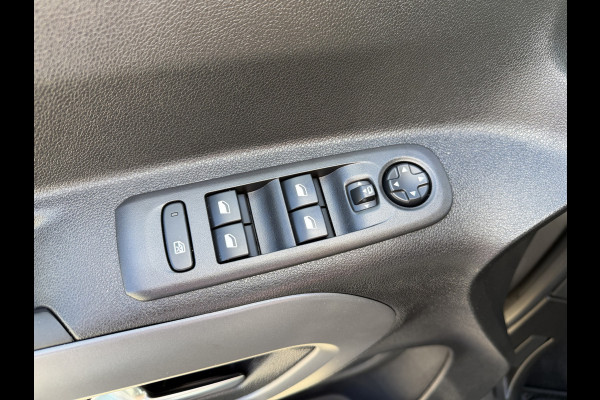Toyota PROACE CITY Verso 1.2 Turbo 130pk Active Long 7 persoons / rolstoel lift / vaste prijs rijklaar € 24.950 marge / lease vanaf € 407 / automaat / camera / grijs metallic / dubbele schuifdeur / euro 6