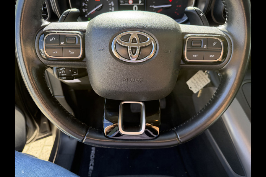 Toyota PROACE CITY Verso 1.2 Turbo 130pk Active Long 7 persoons / rolstoel lift / vaste prijs rijklaar € 24.950 marge / lease vanaf € 407 / automaat / camera / grijs metallic / dubbele schuifdeur / euro 6