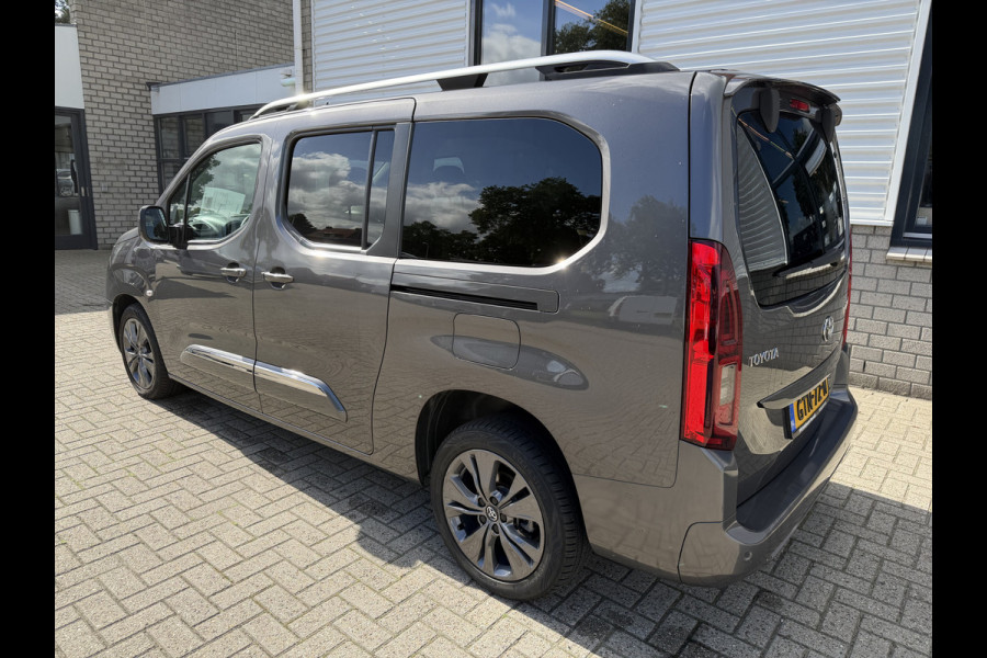 Toyota PROACE CITY Verso 1.2 Turbo 130pk Active Long 7 persoons / rolstoel lift / vaste prijs rijklaar € 24.950 marge / lease vanaf € 407 / automaat / camera / grijs metallic / dubbele schuifdeur / euro 6