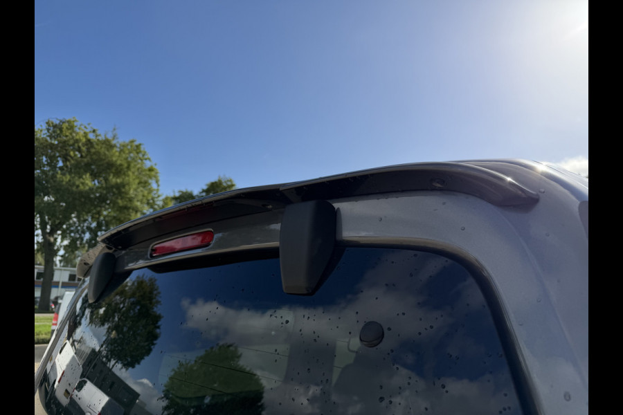 Toyota PROACE CITY Verso 1.2 Turbo 130pk Active Long 7 persoons / rolstoel lift / vaste prijs rijklaar € 24.950 marge / lease vanaf € 407 / automaat / camera / grijs metallic / dubbele schuifdeur / euro 6