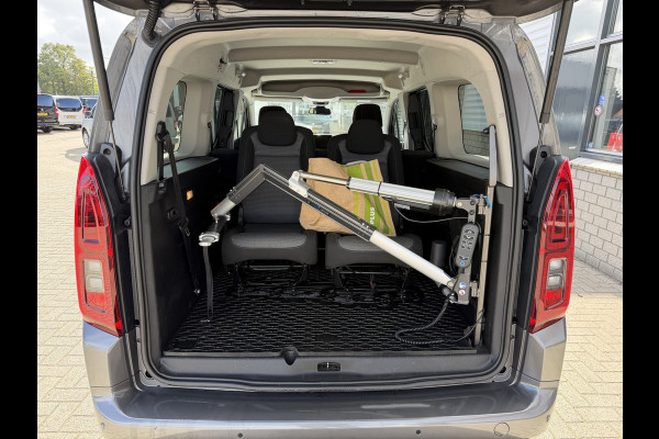 Toyota PROACE CITY Verso 1.2 Turbo 130pk Active Long 7 persoons / rolstoel lift / vaste prijs rijklaar € 24.950 marge / lease vanaf € 407 / automaat / camera / grijs metallic / dubbele schuifdeur / euro 6