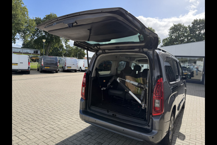 Toyota PROACE CITY Verso 1.2 Turbo 130pk Active Long 7 persoons / rolstoel lift / vaste prijs rijklaar € 24.950 marge / lease vanaf € 407 / automaat / camera / grijs metallic / dubbele schuifdeur / euro 6