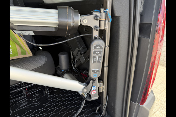Toyota PROACE CITY Verso 1.2 Turbo 130pk Active Long 7 persoons / rolstoel lift / vaste prijs rijklaar € 24.950 marge / lease vanaf € 407 / automaat / camera / grijs metallic / dubbele schuifdeur / euro 6