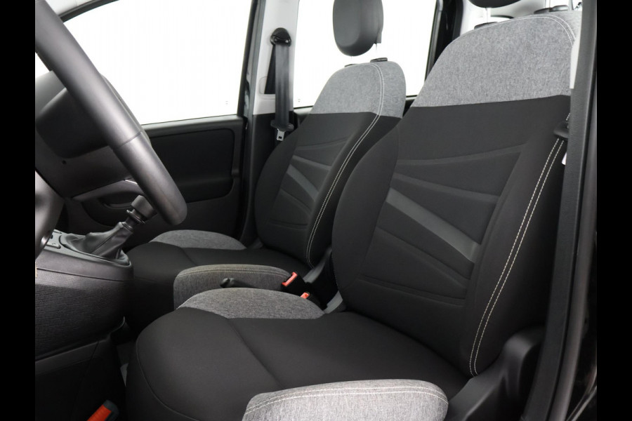 Fiat Panda 1.0 Hybrid City Life | Apple Carplay & AndroidAUTO | Parkeersensoren | Airco |