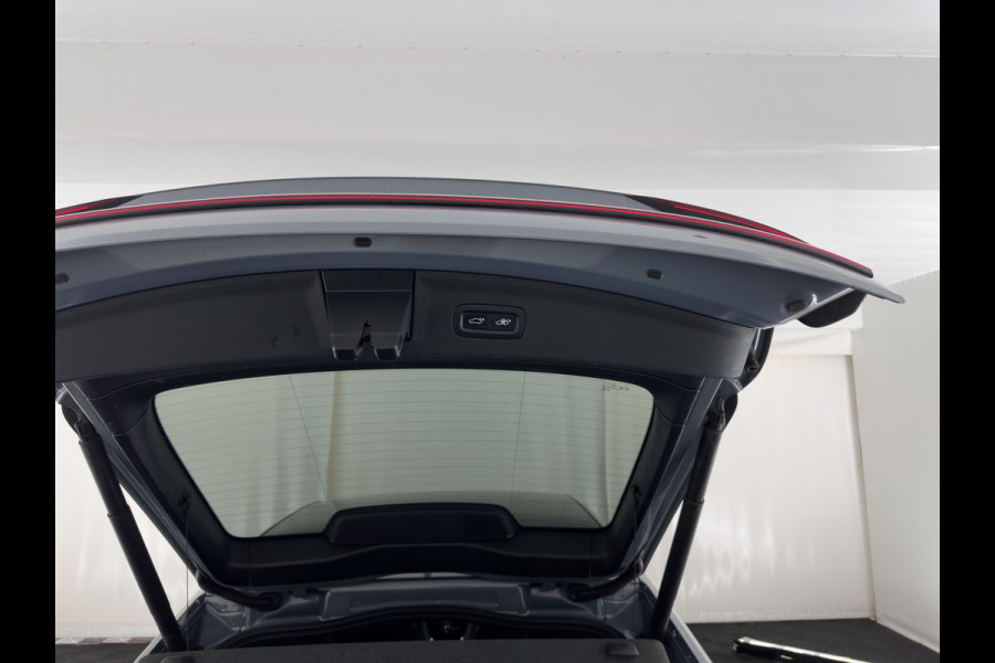 Polestar 2 Long Range Dual Motor 78 kWh [ 3-Fase-11kW] {SOH-88%} (INCL-BTW) Aut. *PANO | FULL-LED | MEMORY-PACK | CAMERA | KEYLESS | LANE-ASSIST | DIGI-COCKPIT | CARPLAY | DAB+ | HEATED-COMFORTSEATS | CRUISE | TOWBAR | 20''ALU*