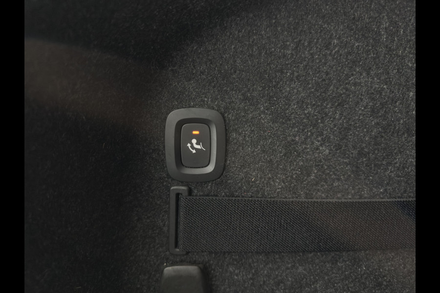 Polestar 2 Long Range Dual Motor 78 kWh [ 3-Fase-11kW] {SOH-88%} (INCL-BTW) Aut. *PANO | FULL-LED | MEMORY-PACK | CAMERA | KEYLESS | LANE-ASSIST | DIGI-COCKPIT | CARPLAY | DAB+ | HEATED-COMFORTSEATS | CRUISE | TOWBAR | 20''ALU*