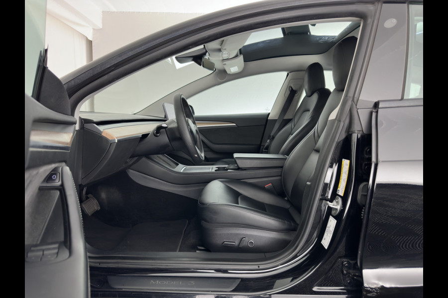 Tesla Model 3 RWD 60 kWh [ 3-Fase-11kW ] {SoH-88%} (INCL-BTW) Aut. *PANO | LEATHER | KEYLESS | FULL-LED | MEMORY-PACK | TOPVIEW | DAB | CARPLAY | DIGI-COCKPIT | LANE-ASSIST | HEATED-COMFORTSEATS | AUTOPILOT | 19"ALU*